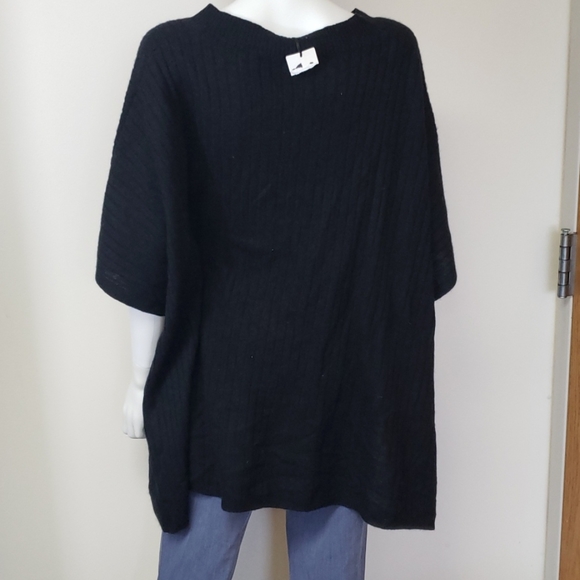 *SOLD*NWOT Halogen Cashmere Poncho Sweather - Picture 6 of 7